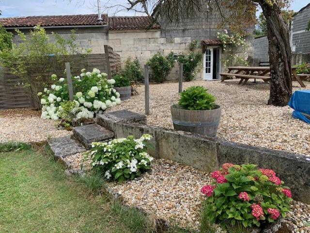 La Cour Des Cloches Bed & Breakfast Mainxe Luaran gambar